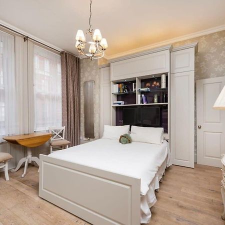 Charming Chelsea Studio Your Cozy Urban Retreat ロンドン エクステリア 写真